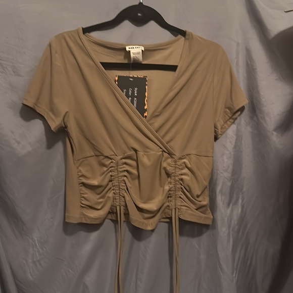 Bae City Top - Picture 2 of 5